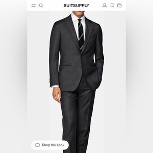 SuitSupply Men's Charcoal Gray Suit 38